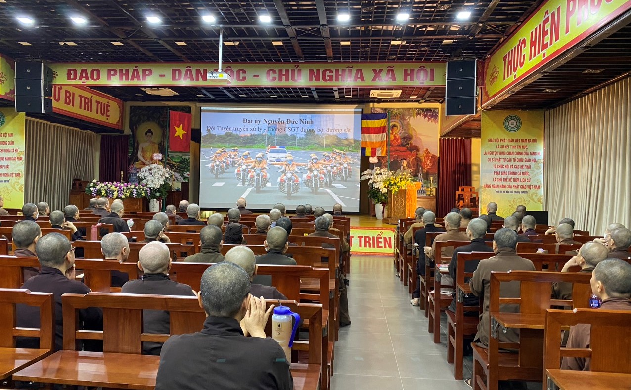 Tuyên truyền về trật tự an toàn giao thông tại Giáo hội Phật giáo Việt Nam thành phố Hải Phòng